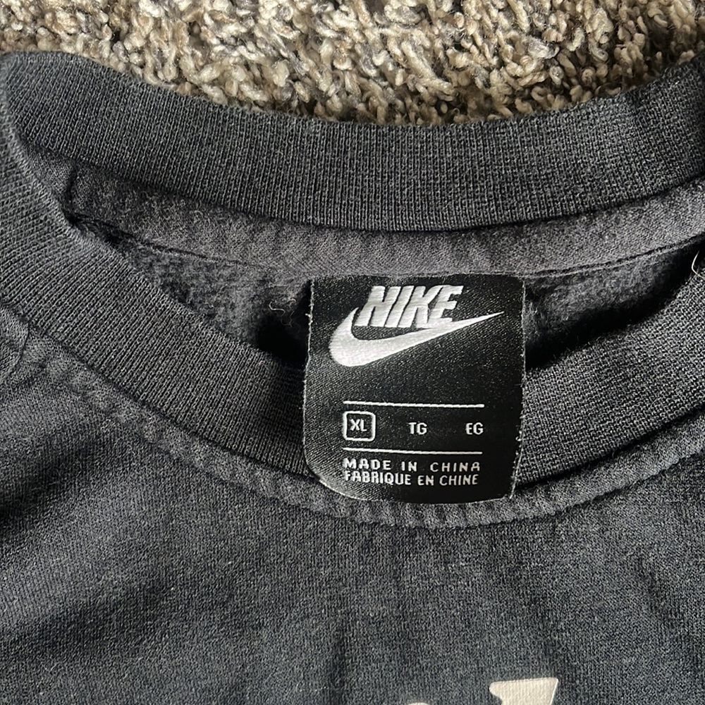 Nike Girls Crewneck Sweater with Pockets Size Extra Large - Picture 6 of 6
